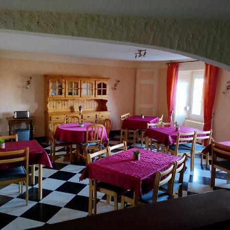 Hotel Les Remparts Nozeroy Exterior foto