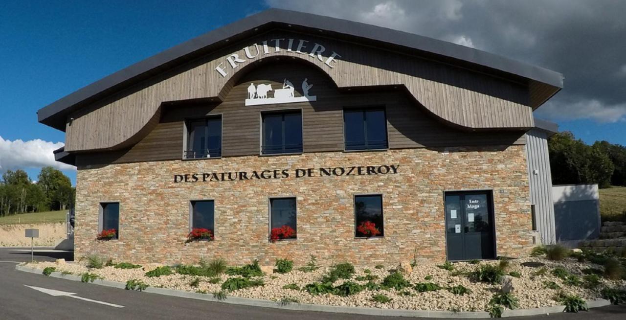 Hotel Les Remparts Nozeroy Exterior foto