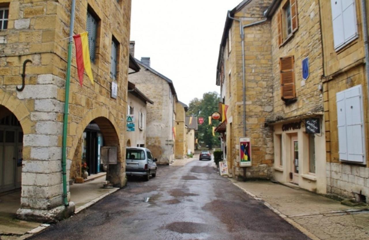 Hotel Les Remparts Nozeroy Exterior foto